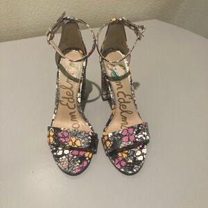 Sam Edelman Women's Floral Heels - Black, Pink, and Yellow